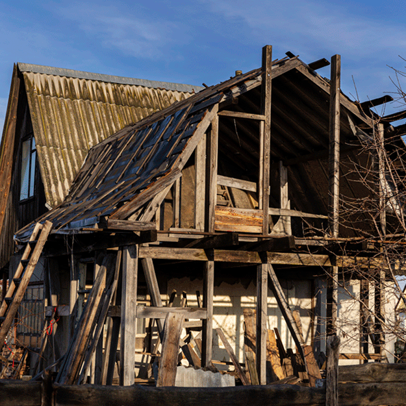 Messy traditional construction